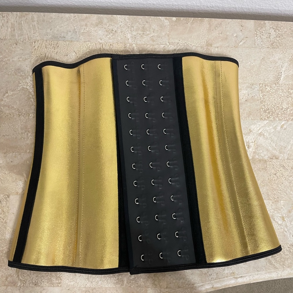 New Gold Metallic Waist Trainer/Cincher, Size: Small unstretched 29” Length